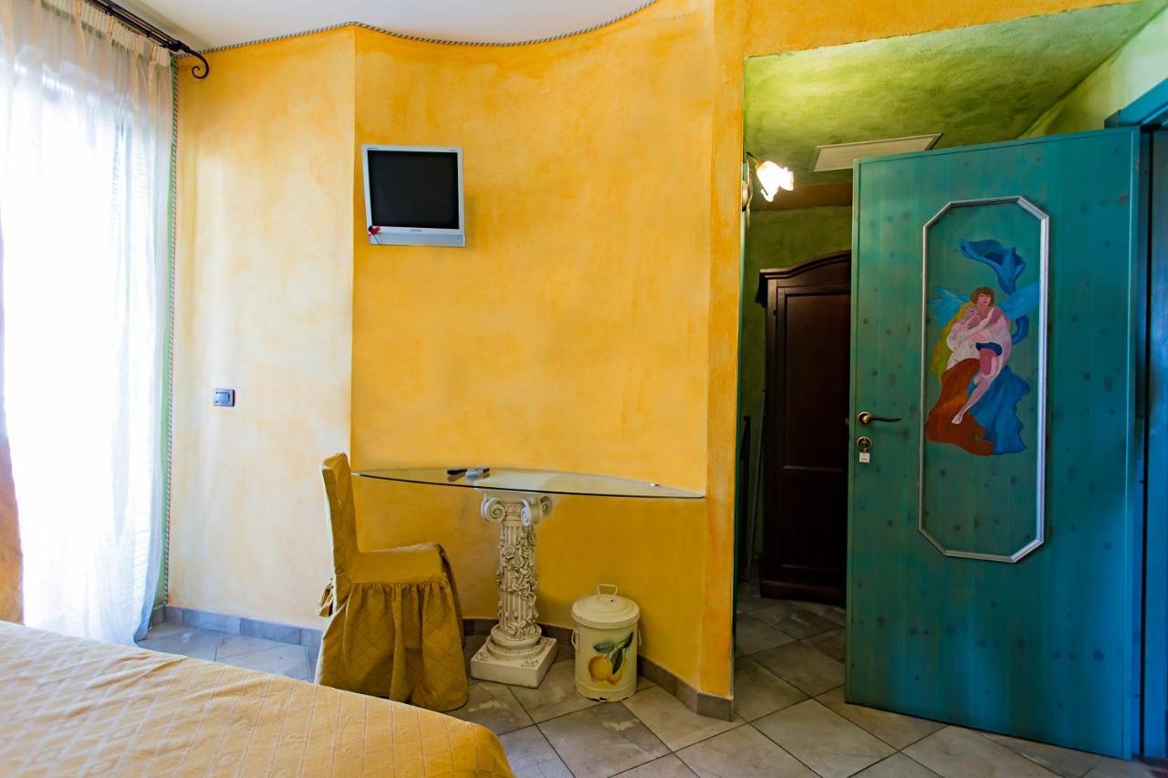 Casale Villa Giulia Marina Di 레시나 외부 사진